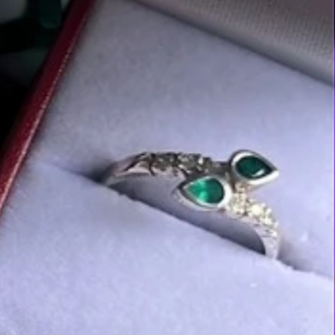 Anillos con Esmeralda en lágrima