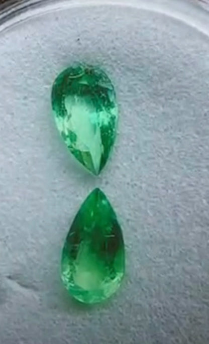 Par de esmeraldas en lagrima sueltas